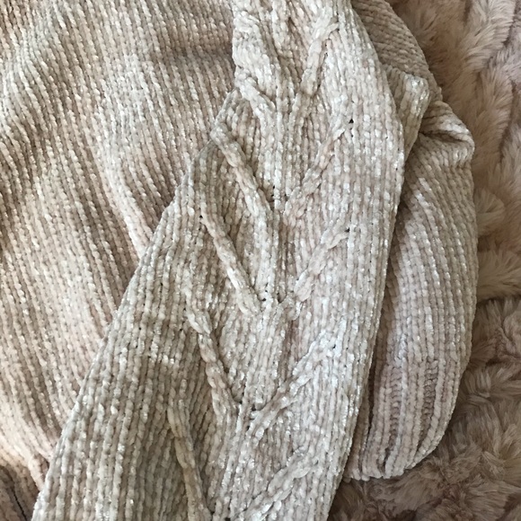 **SOLD** Princess Polly Rainy Nights Sweater - Picture 7 of 9